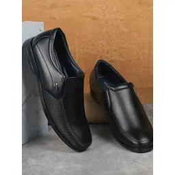 WALKWAY by Metro Men Leather Formal Slip-On Shoes-picture-16