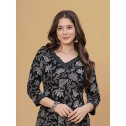 Wawlooks Women Ethnic Motifs Flared Sleeves Chikankari Kurta-picture-10