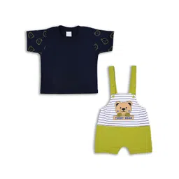 Wish Karo Boys Printed Pure Cotton T-shirt & Dungarees-picture-37