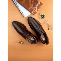 Woakers Men Textured Round Toe Formal Derbys-picture-16