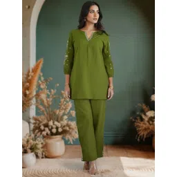Women Basket Embroidered Tunic With Trouser Co-Ords-picture-27