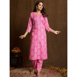 Women Basket Floral Printed Pure Cotton V-Neck Straight Kurta With Trousers-picture-37