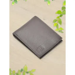 Woodland Brown Medium Leather Bi-Fold Wallet For Men-picture-27