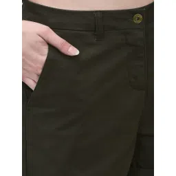 Woods Olive Cotton Solid Low Rise Shorts image 5