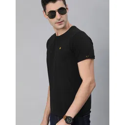 WROGN Men Black Solid Slim Fit Round Neck T-shirt-picture-29