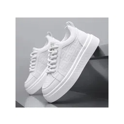 XTOON Men Textured Sneakers image 2