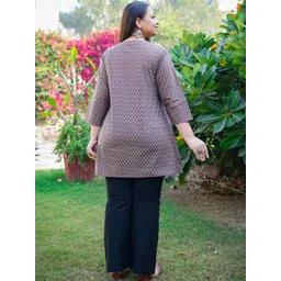 YASH GALLERY Floral Printed Pure Cotton Kurti image 3