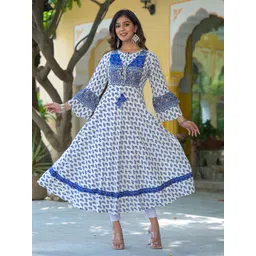 YASH GALLERY Women Floral Printed Keyhole Neck Bell Sleeves Anarkali Kurta-picture-38