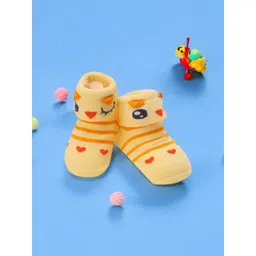 Yellow Bee Girls Printed Cotton Ankle Length Socks-picture-30