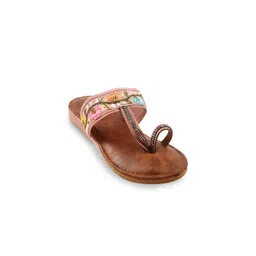 YK Girls Peach Embroidered One Toe Flats image 5