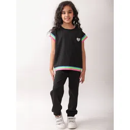 YK Girls Printed T-Shirt & Joggers Clothing Set-picture-22