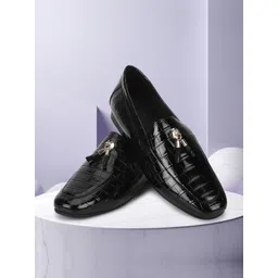 yoho Women Textured Flexible Anti-Skid Tassel Loafers-picture-31