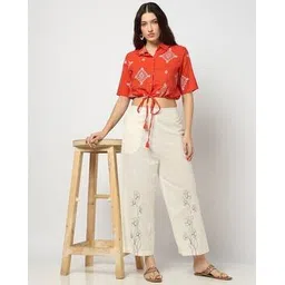 yousta Women Embroidered Pants with Insert Pocket-picture-41