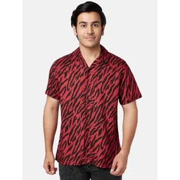 YU by Pantaloons Men Maroon Slim Fit Printed Casual Shirt-picture-15