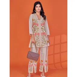 Zolo Label Embroidered V Neck Top With Trousers Co-Ords-picture-30