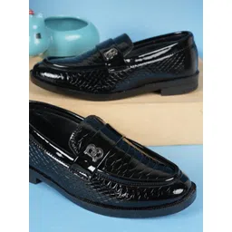 ZOOMBIE Boys Textured Square Toe Loafers-picture-14