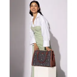 ZOUK Floral Printed Structured Jute Handheld Bag-picture-36